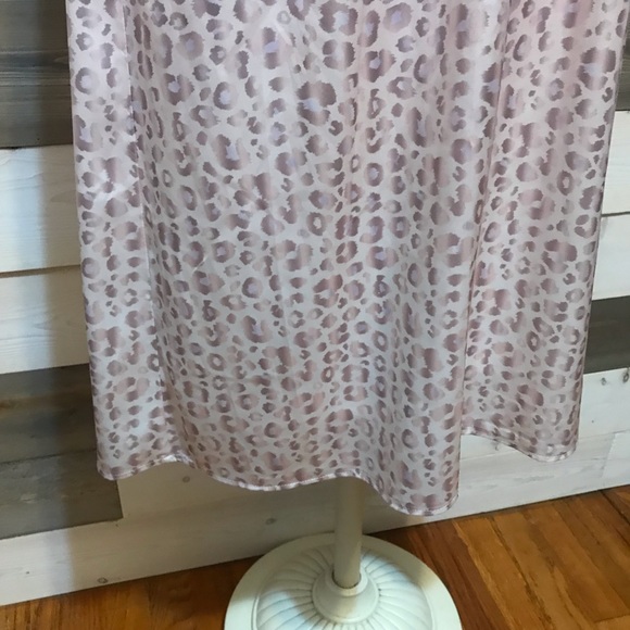 WD•NY ⚜️ Satin Feel Hombre Leopard Skirt Midi Skirt - Picture 5 of 10